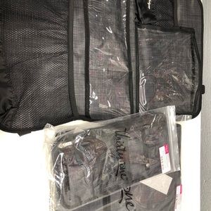 Thirty one car set in black cross pop